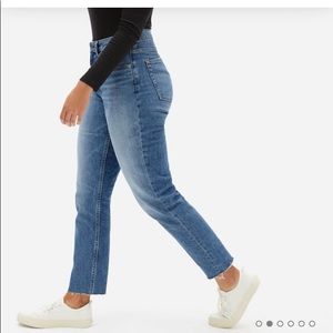 Everlane Curvy Cheeky Cropped Jean